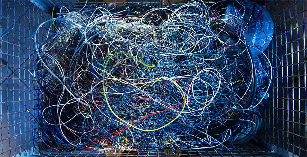 HPS Suche - Tonne mit Kabelresten